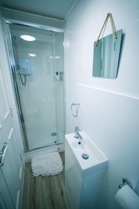 The Beach Suite - Top Floor With Easy Invest Lowestoft Kültér fotó